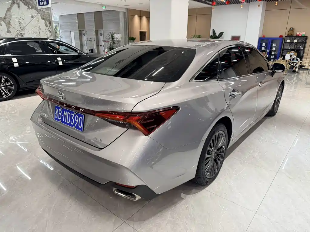 Toyota Avalon — миниатюра 5