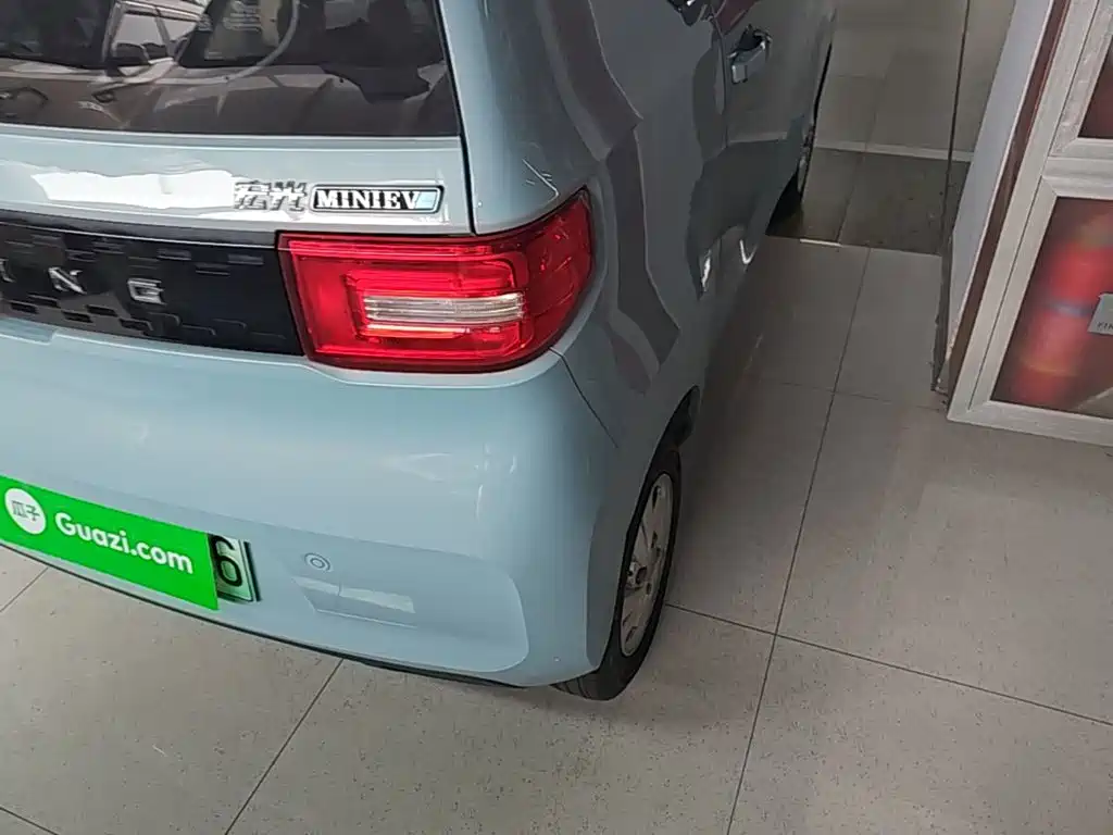 Wuling MINIEV — миниатюра 8