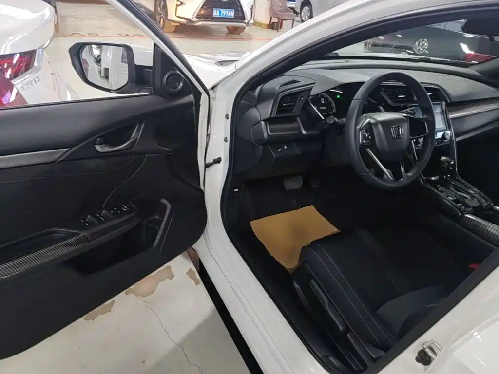 Honda Civic — миниатюра 16