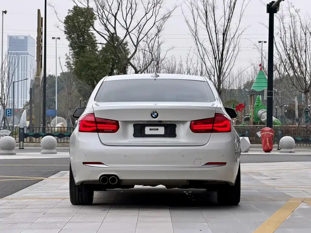 BMW 3 Series — миниатюра 5