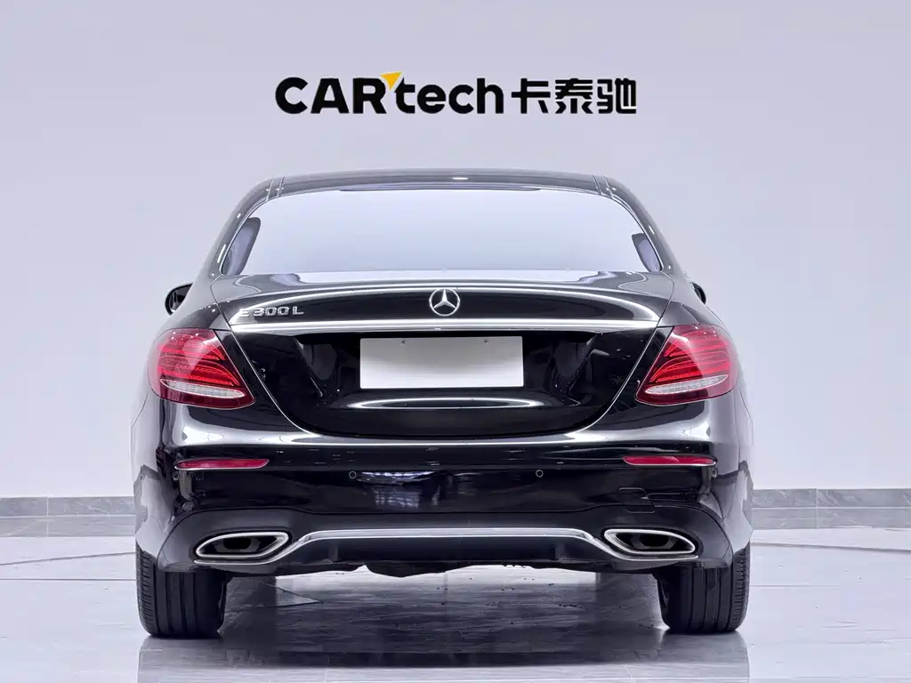 Mercedes-Benz E-Class — миниатюра 5
