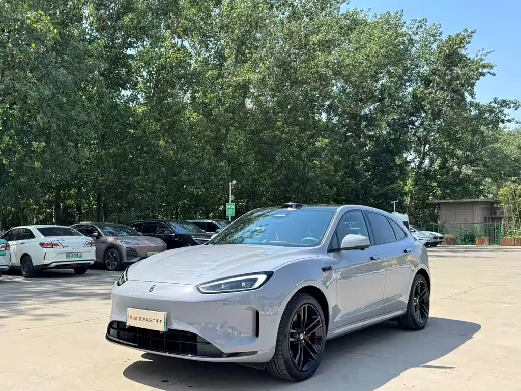 AITO M5 2025 EREV Ultra 4WD Edition