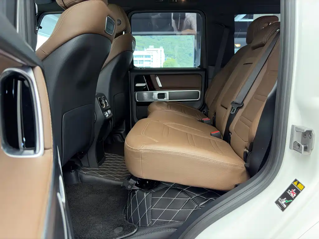 Mercedes-Benz G-Class — миниатюра 12