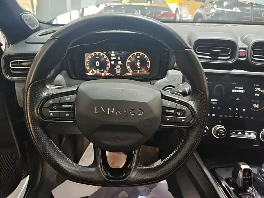 Lynk & Co 03 — миниатюра 11