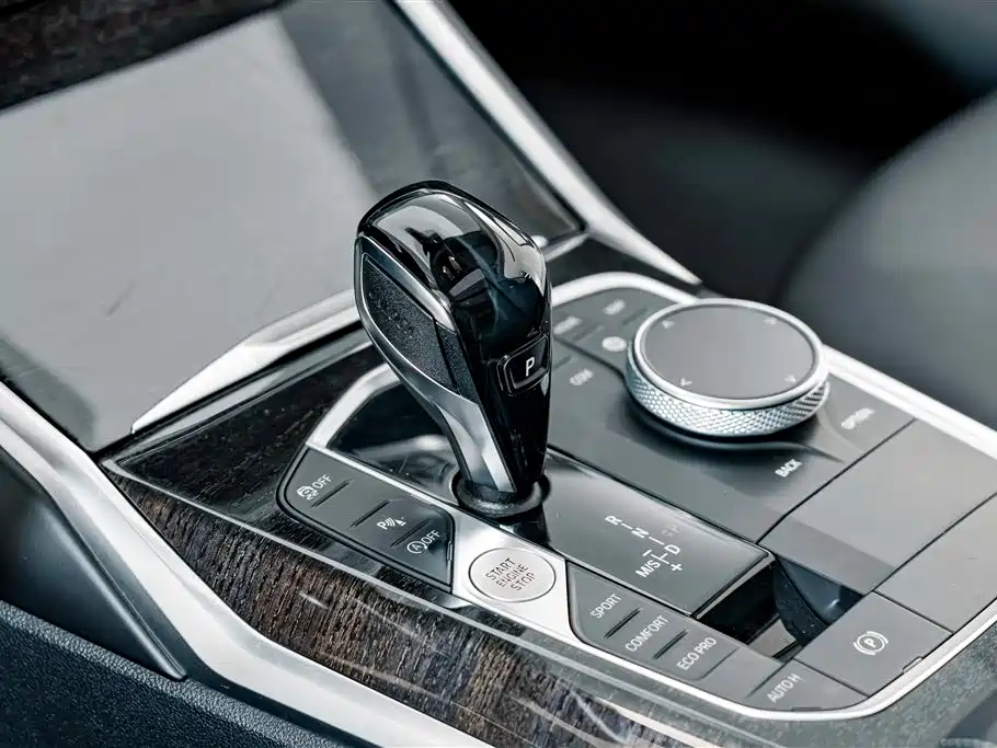 BMW 3 Series — миниатюра 14