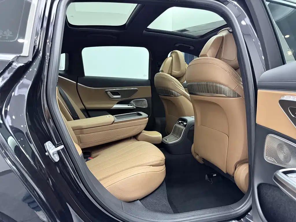 Mercedes-Benz E-Class — миниатюра 30