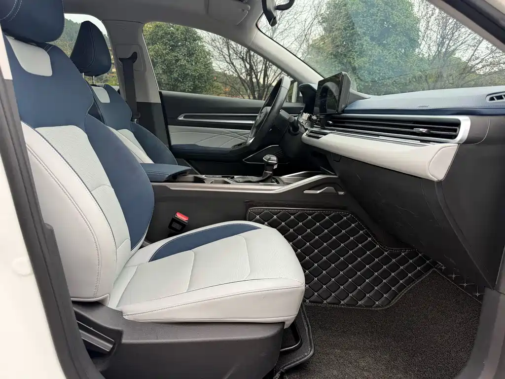 Geely Emgrand — миниатюра 10
