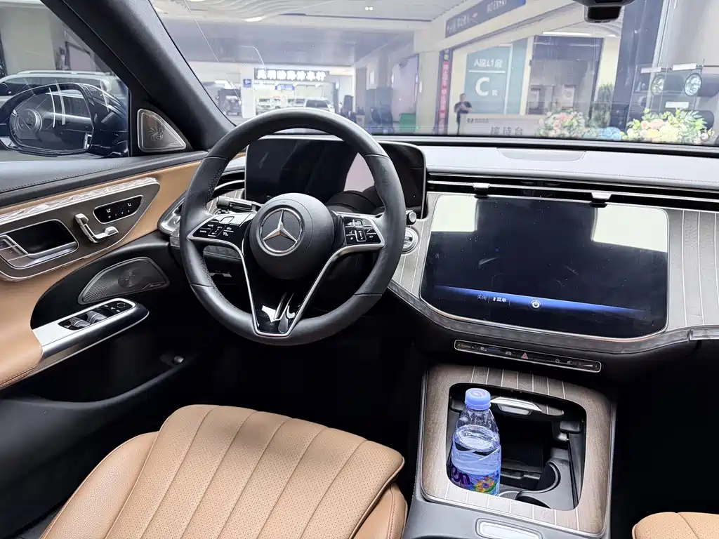 Mercedes-Benz E-Class — миниатюра 26