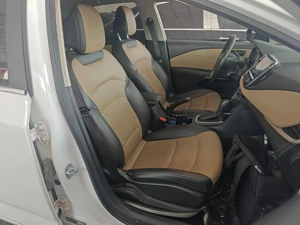 Chevrolet Monza — миниатюра 25