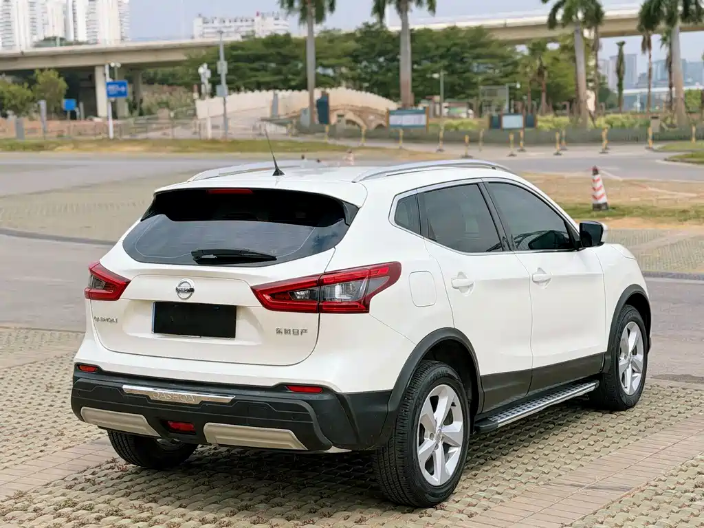 Nissan Qashqai — миниатюра 6
