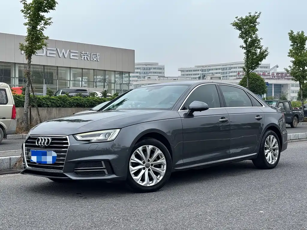 Audi A4L 2019