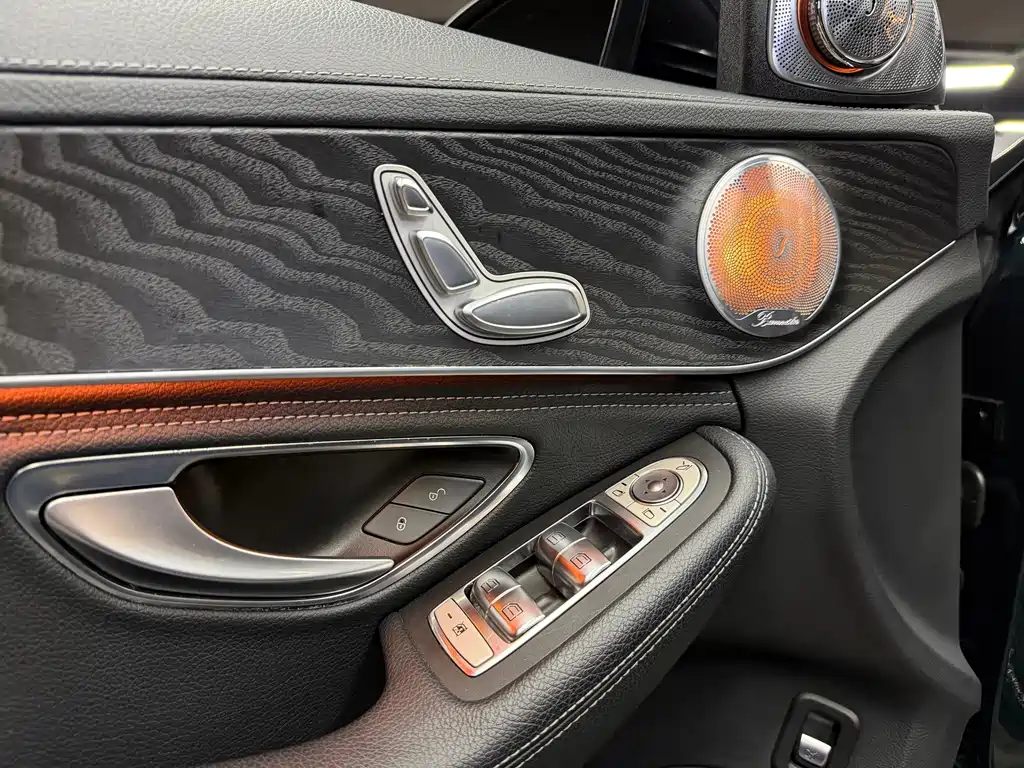 Mercedes-Benz C-Class — миниатюра 20
