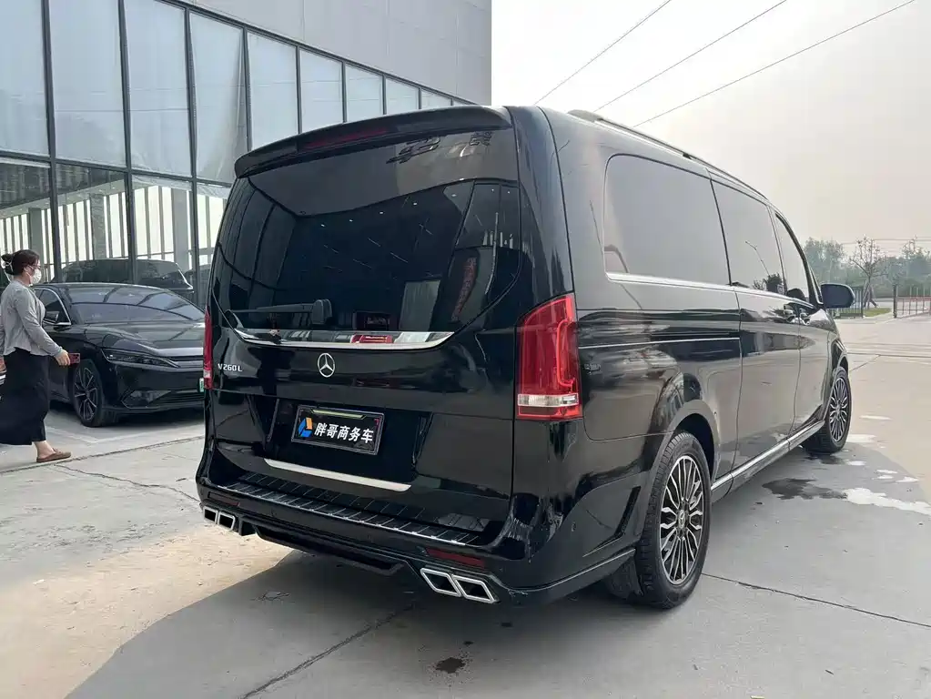 Mercedes-Benz V-Class — миниатюра 9