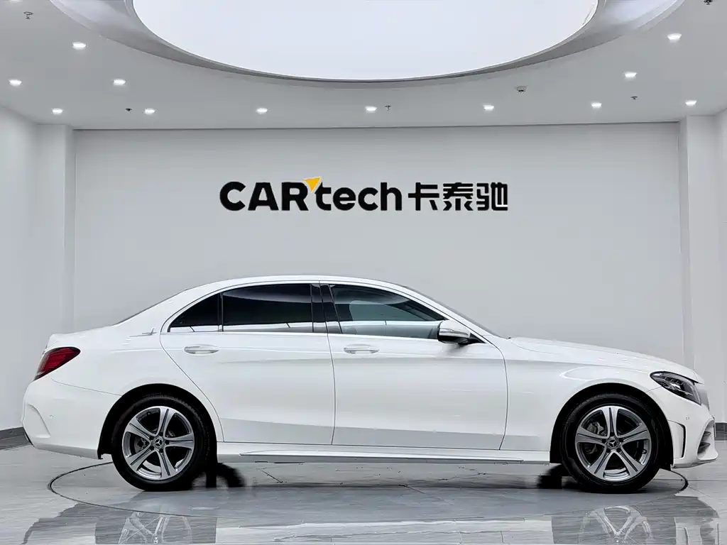 Mercedes-Benz C-Class — миниатюра 5