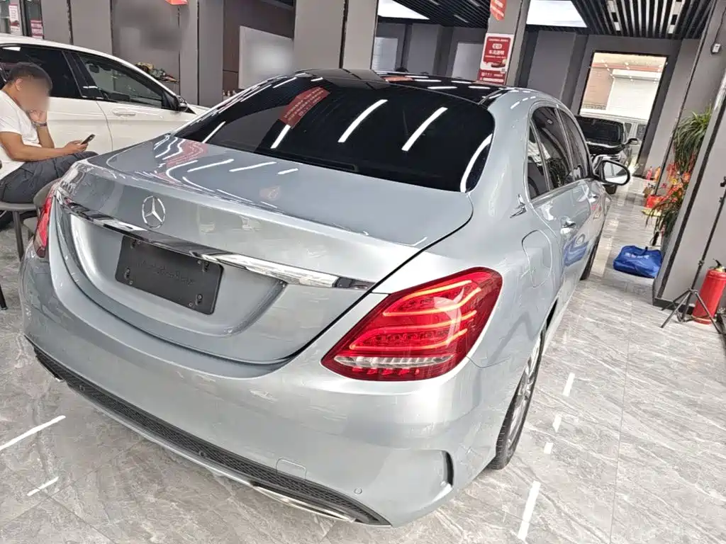 Mercedes-Benz C-Class — миниатюра 7