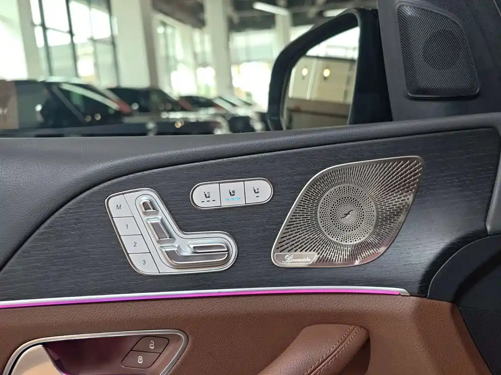 Mercedes-Benz GLE (Import) — миниатюра 29