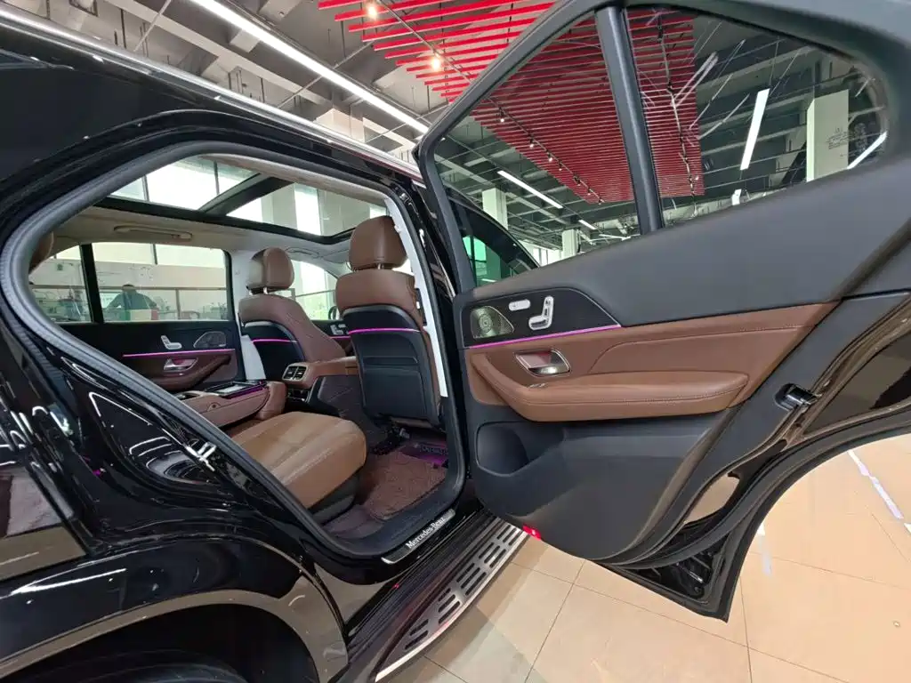 Mercedes-Benz GLE (Import) — миниатюра 42