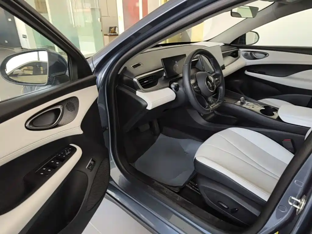 BYD Seal 05 DM-i — миниатюра 16
