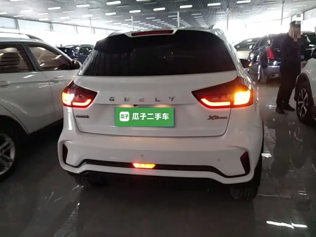 Geely Vision X3 — миниатюра 6