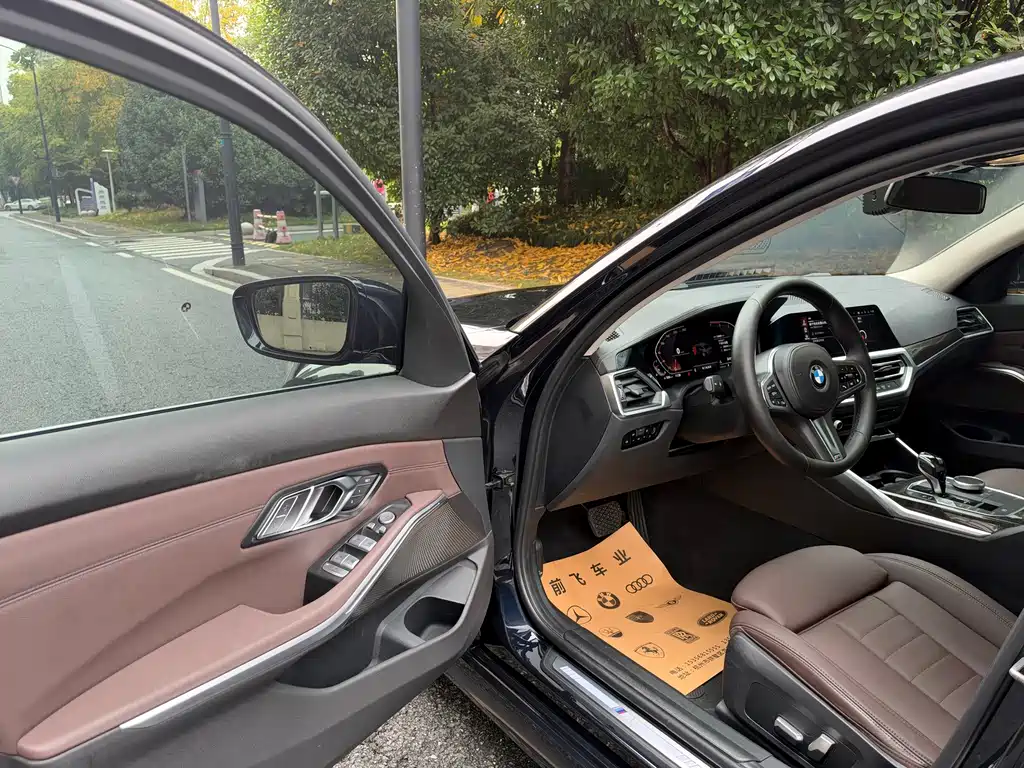 BMW 3 Series — миниатюра 11