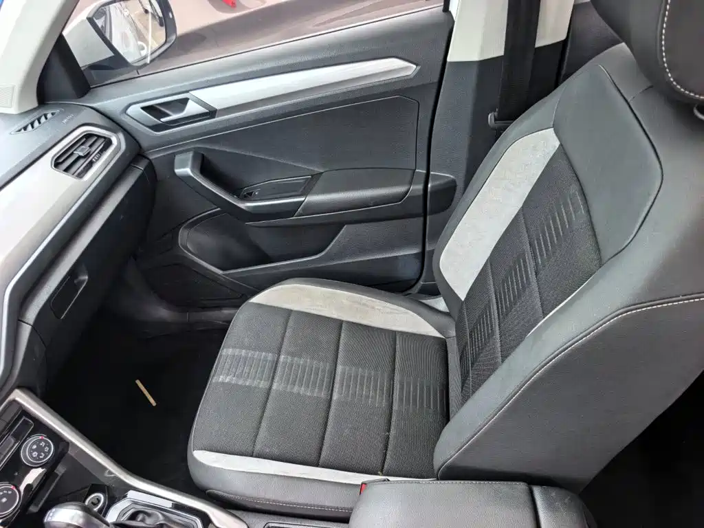 Volkswagen T-Roc — миниатюра 11