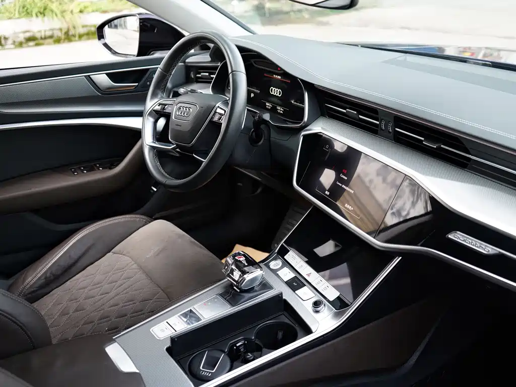Audi A7L — миниатюра 13