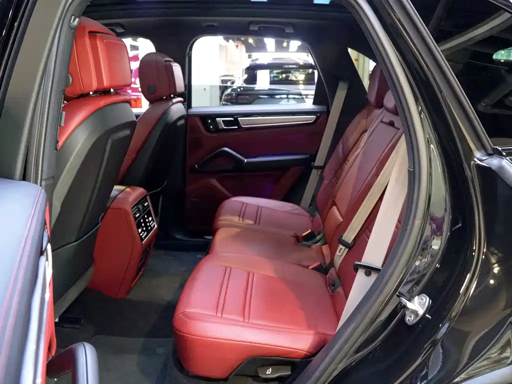 Porsche Cayenne Hybrid — миниатюра 7