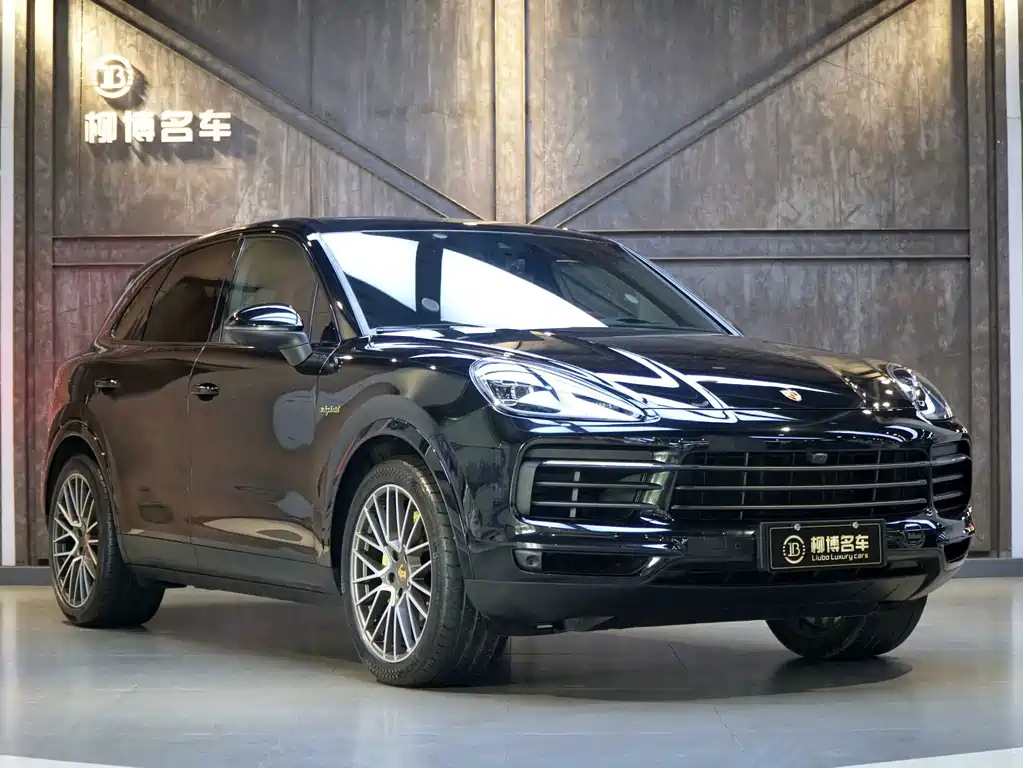 Porsche Cayenne Hybrid — миниатюра 5