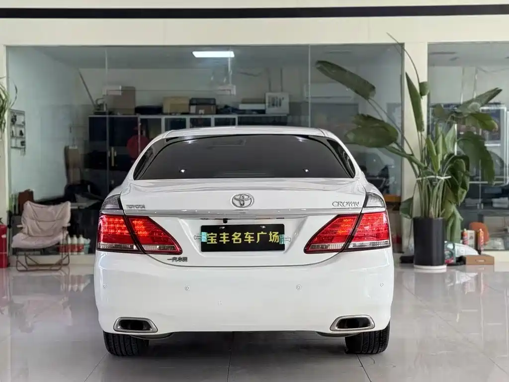 Toyota Crown 2012 2.5L Royal