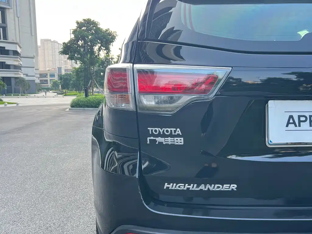 Toyota Highlander — миниатюра 10