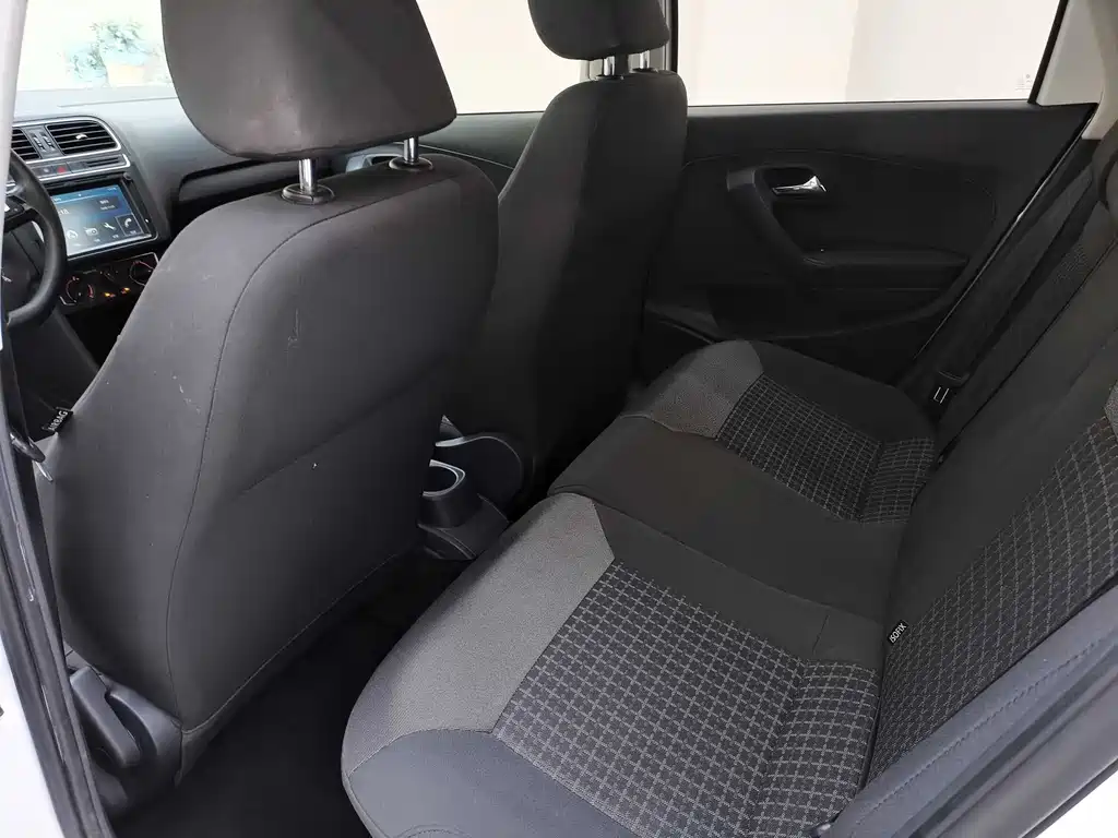 Volkswagen Polo 2016 1.6L AT Comfort