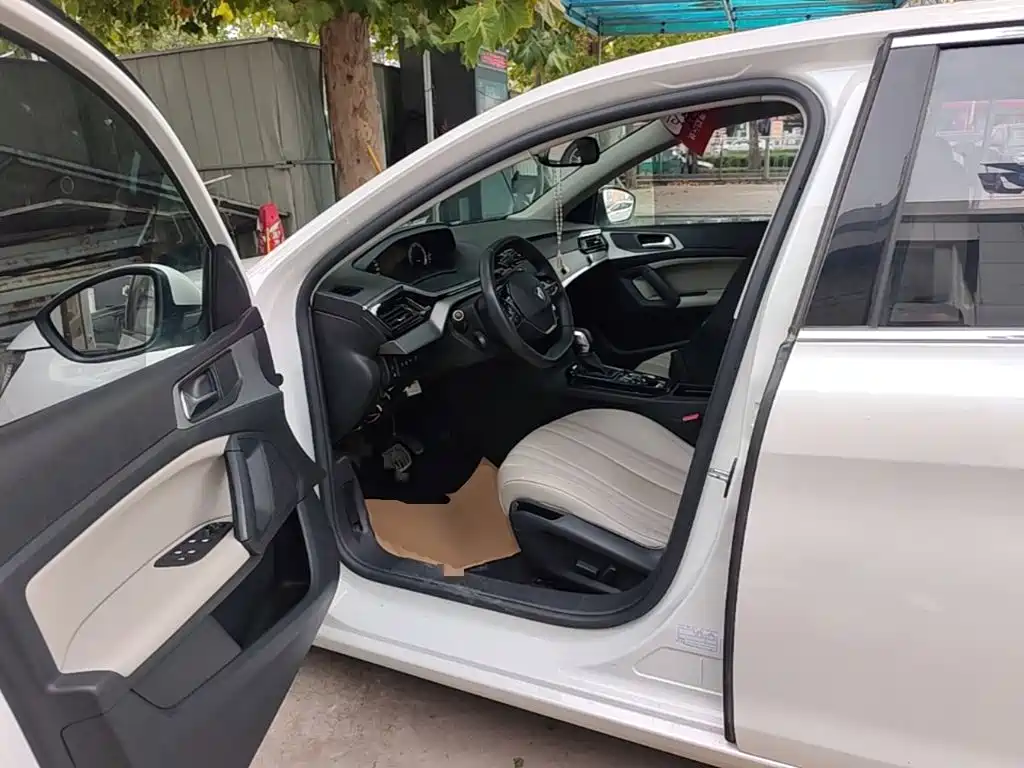 Peugeot 408 — миниатюра 15