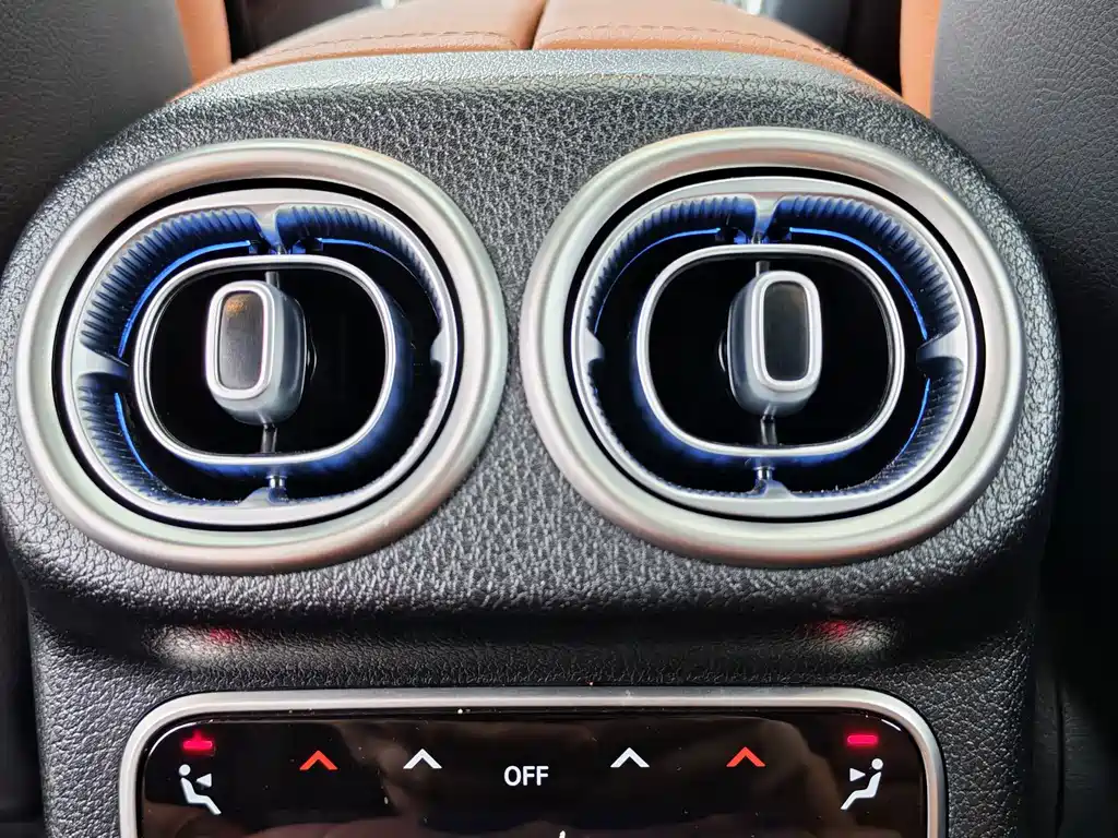 Mercedes-Benz GLC — миниатюра 18