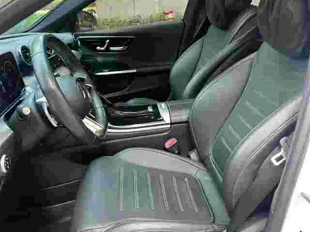Mercedes-Benz C-Class — миниатюра 6