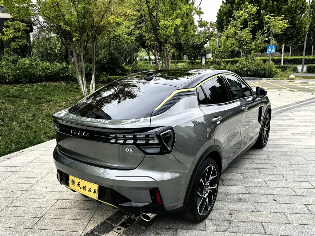 Lynk & Co 05 — миниатюра 5