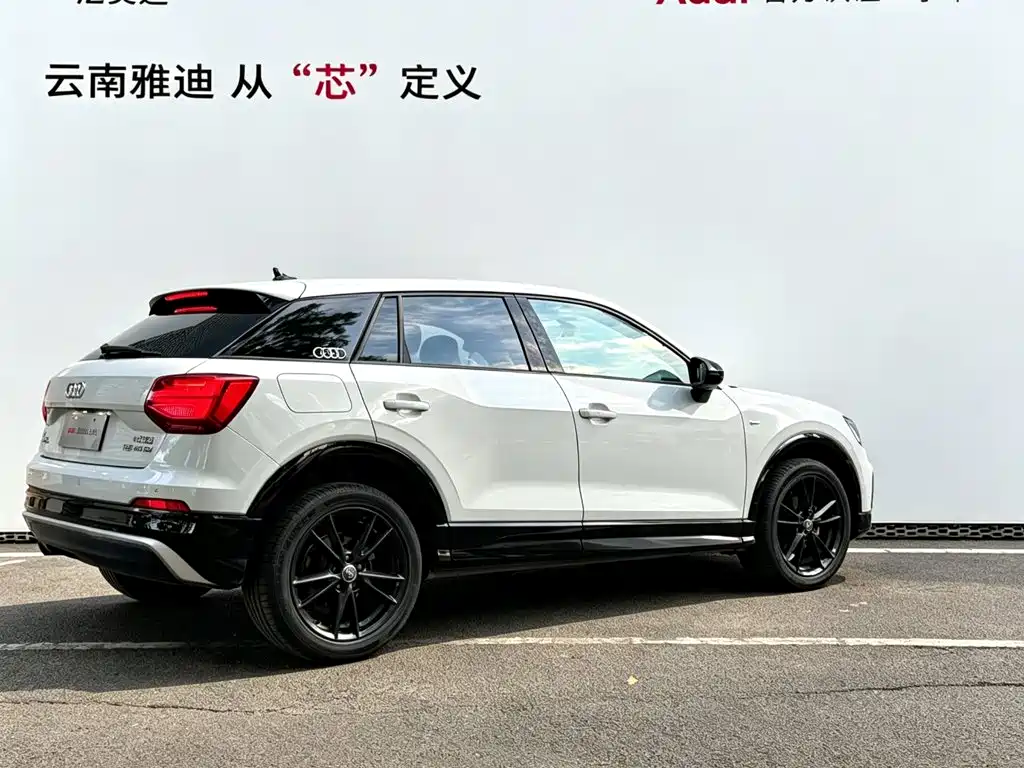 Audi Q2L — миниатюра 4