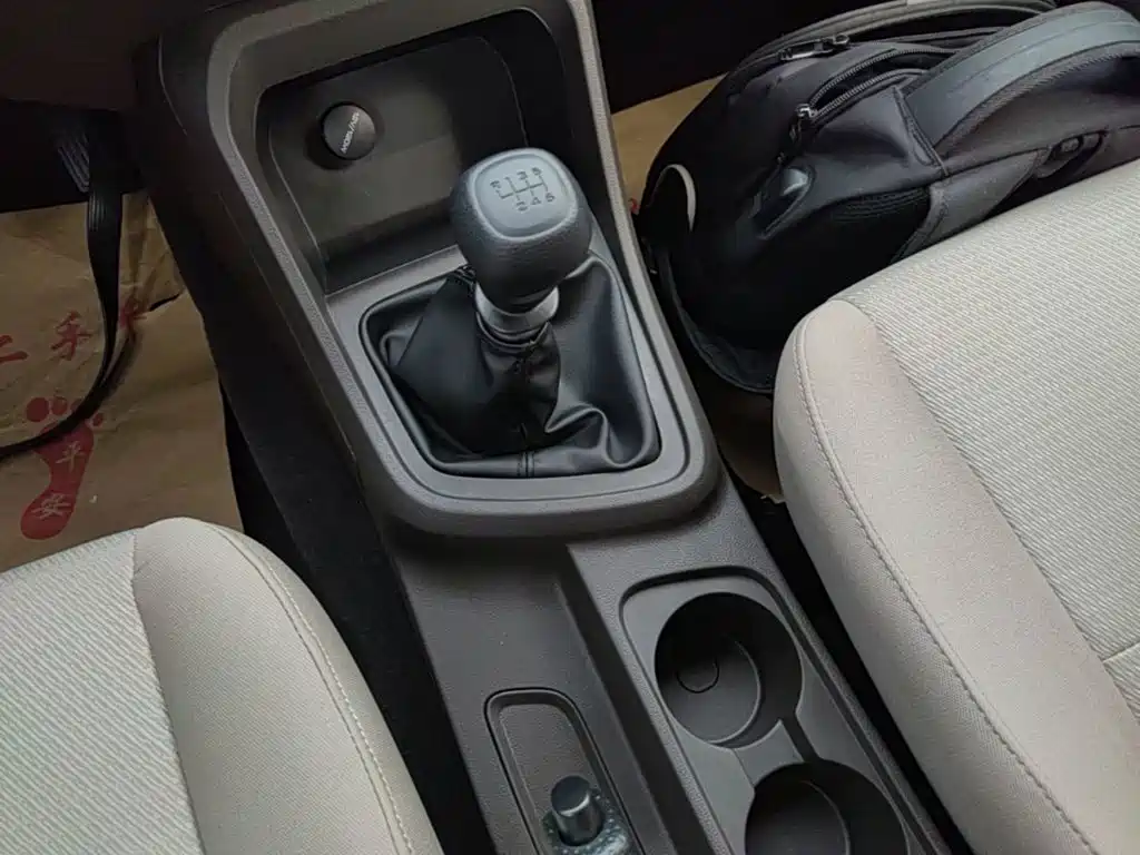 Wuling Hongguang V — миниатюра 14
