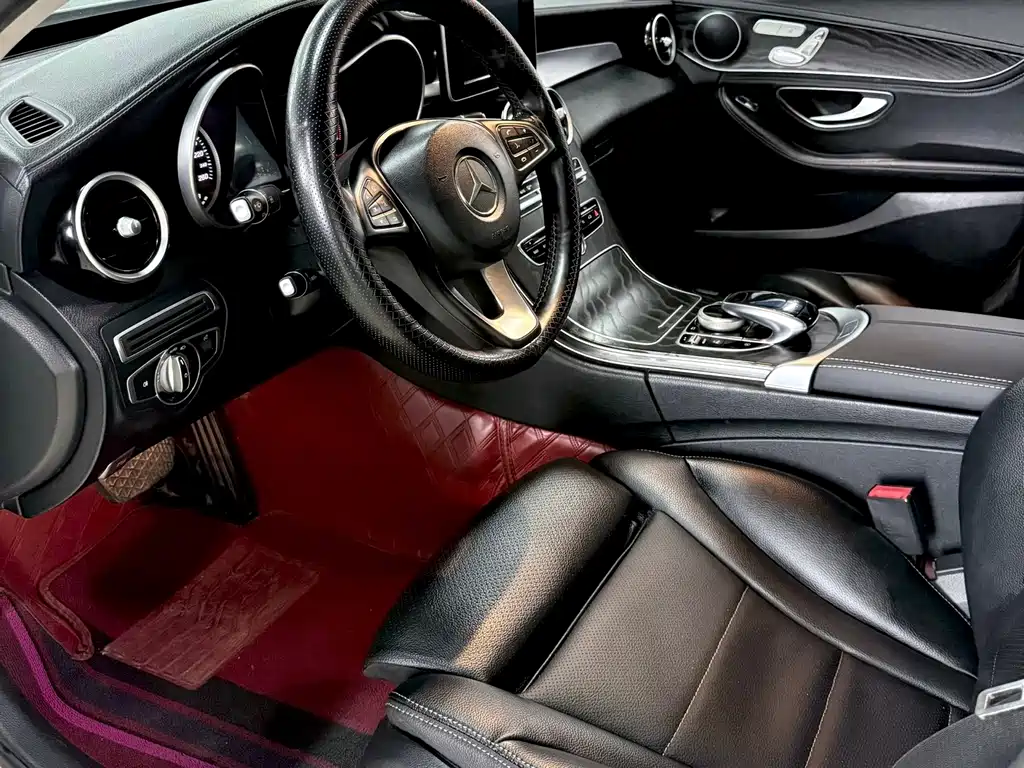Mercedes-Benz C-Class — миниатюра 4