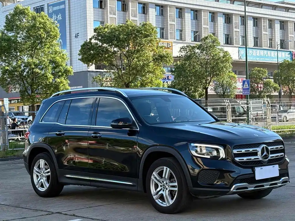 Mercedes-Benz GLB — миниатюра 3