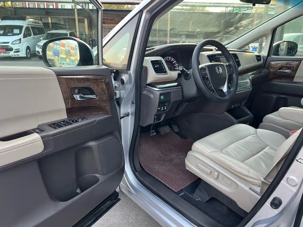 Honda Odyssey — миниатюра 4