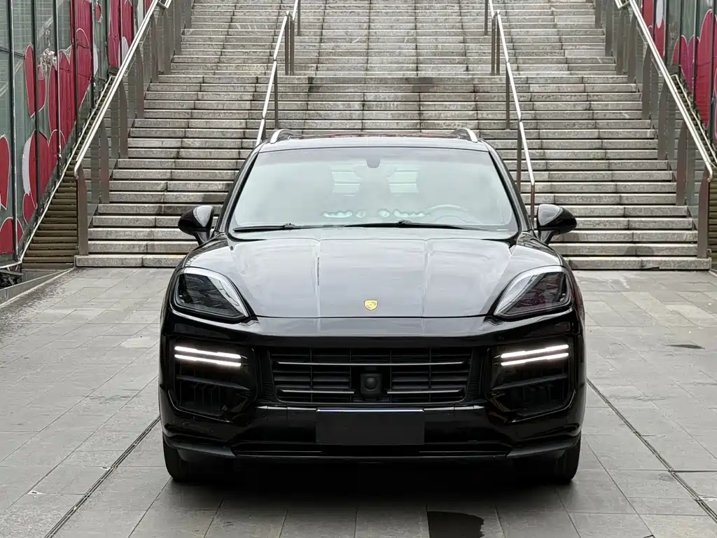 Porsche Cayenne — миниатюра 2