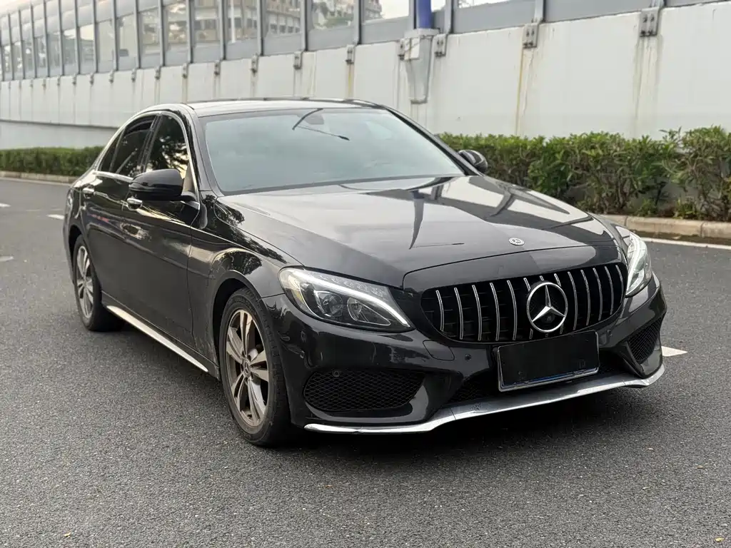 Mercedes-Benz C-Class — миниатюра 3