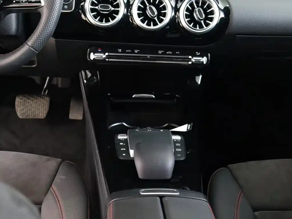Mercedes-Benz A-Class — миниатюра 27