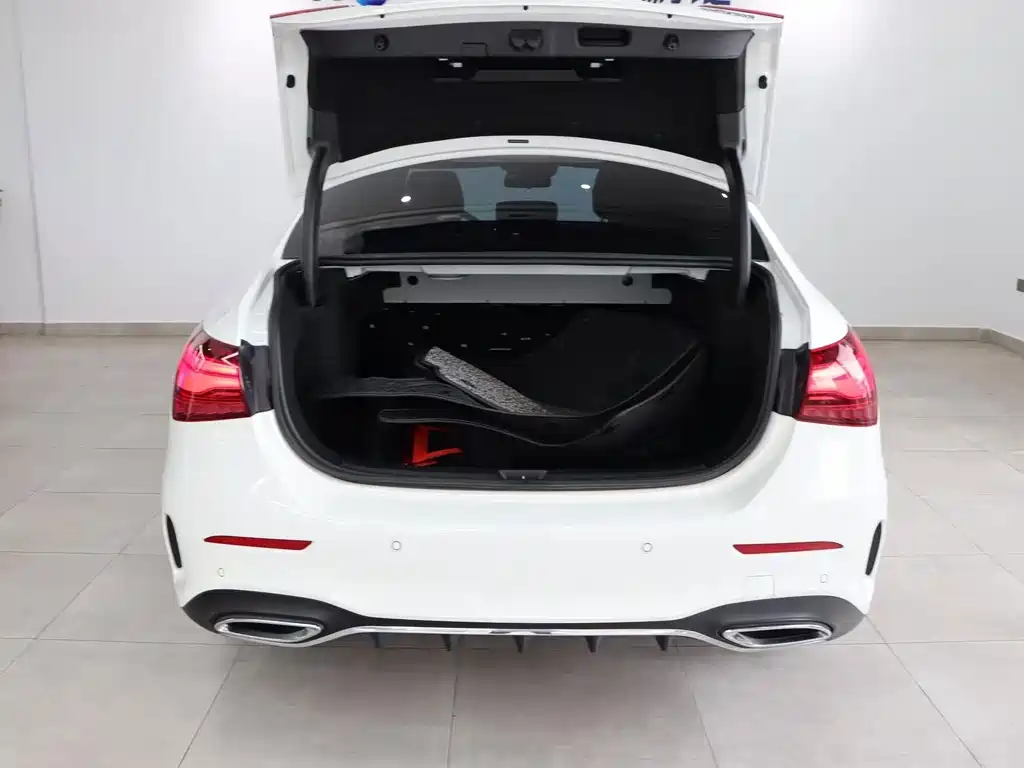 Mercedes-Benz A-Class — миниатюра 12