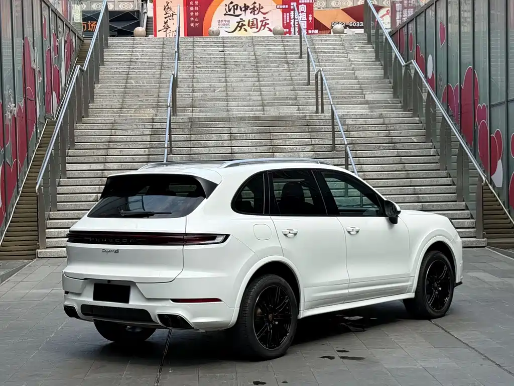 Porsche Cayenne — миниатюра 4