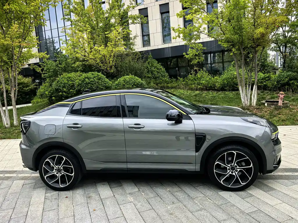 Lynk & Co 05 — миниатюра 4