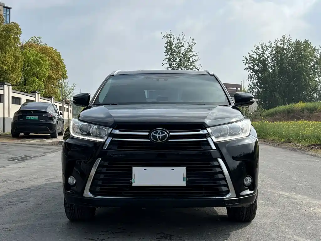 Toyota Highlander — миниатюра 2