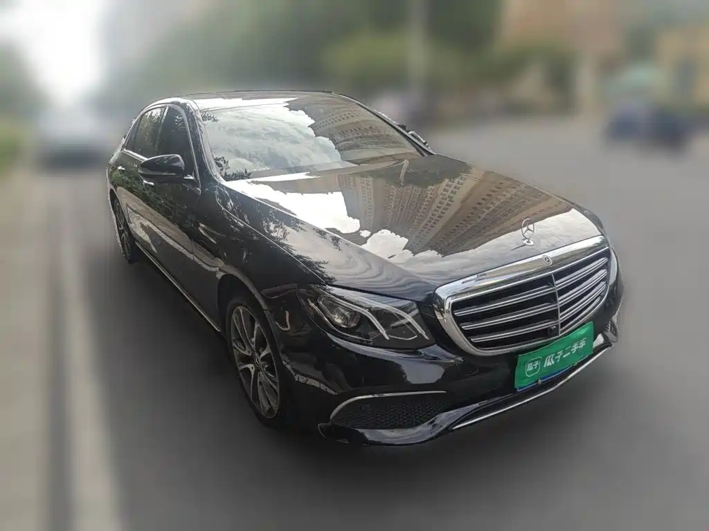 Mercedes-Benz E-Class — миниатюра 24