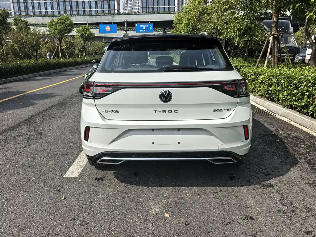 Volkswagen T-Roc — миниатюра 12