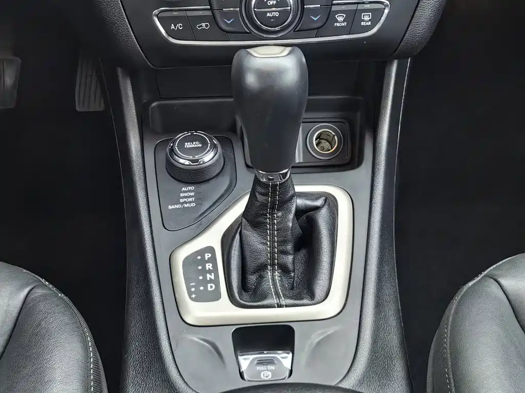 Jeep Cherokee — миниатюра 13